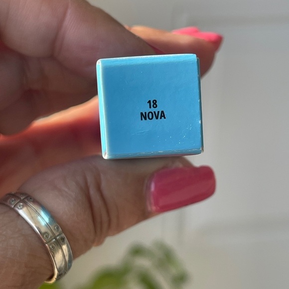 M.A.C. Cosmetics Squirt Plumping Gloss Stick In Nova(Blue) - Picture 11 of 13